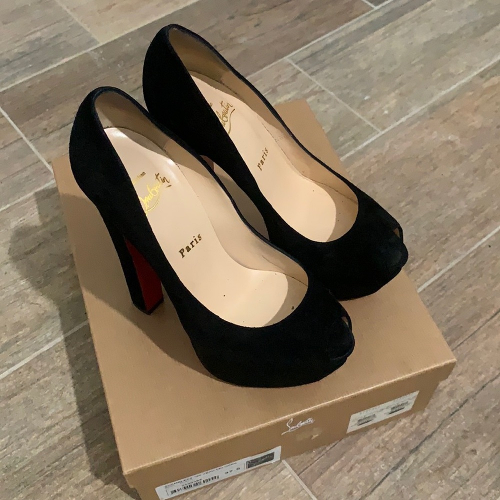 Christian louboutin shameless 37.5